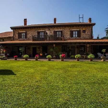 Posada Real La Montanesa Corrales De Buelna Eksteriør billede