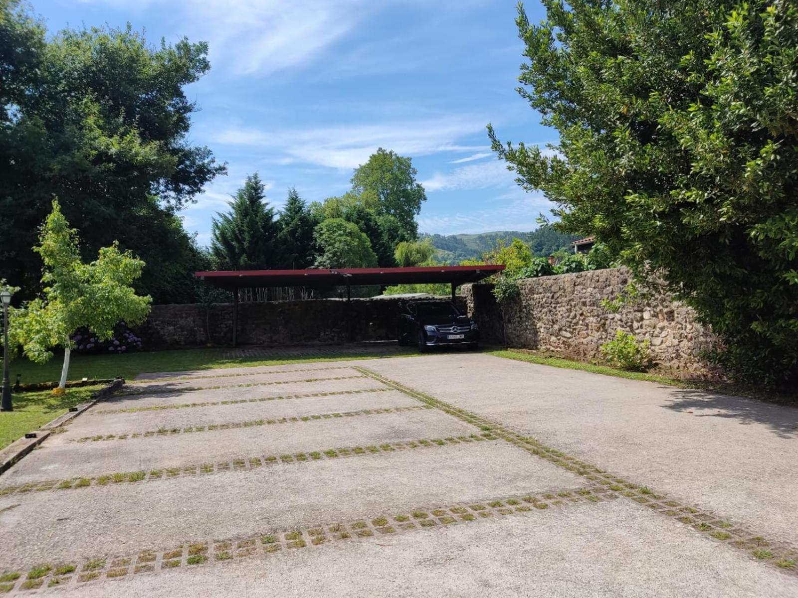 Posada Real La Montanesa Corrales De Buelna Eksteriør billede